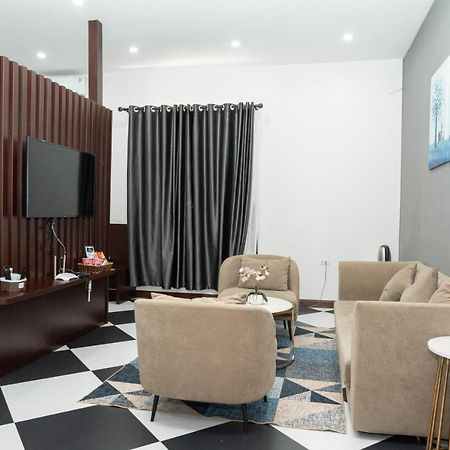 Anh Anh Luxury Hotel Tuyen Quang Exterior foto